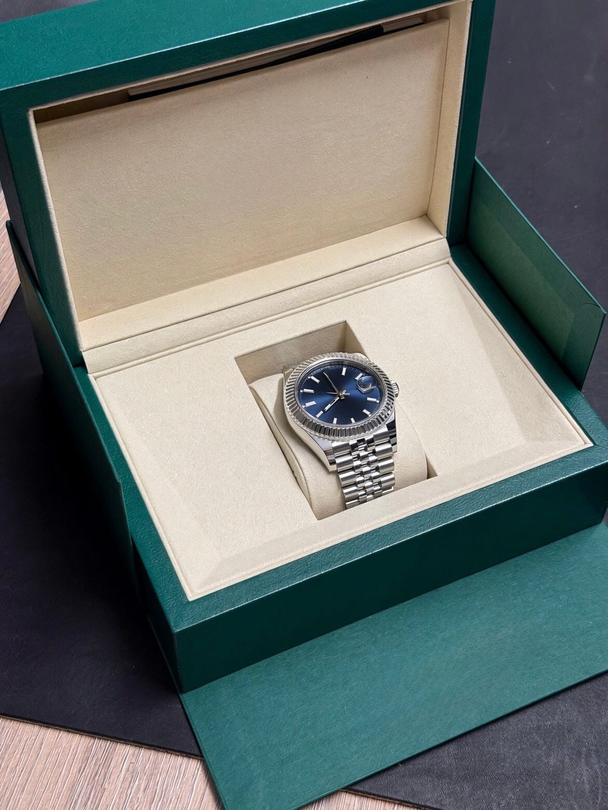 Watch Box